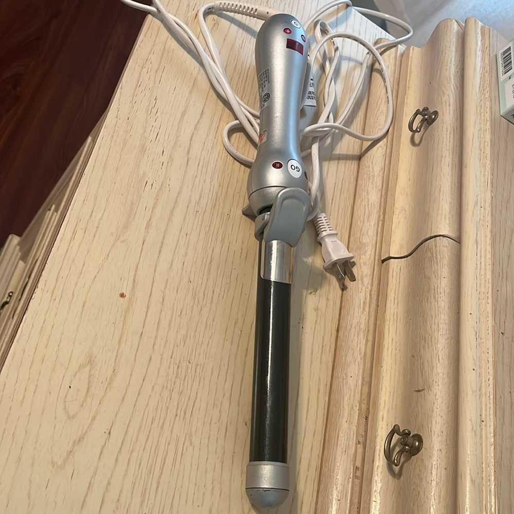Beachwaver Pro1